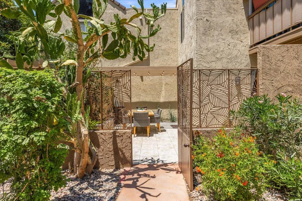 46750 Mountain Cove Drive 21, Indian Wells, California 92210 home-pic-11